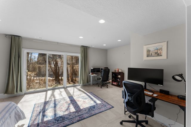 4928 Woody Creek, Bettendorf, IA 52722