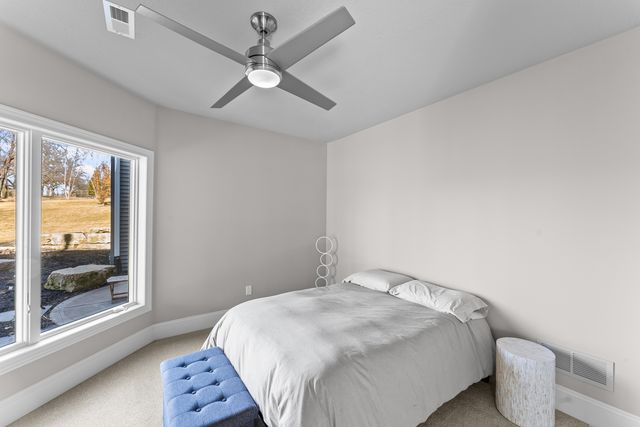 4928 Woody Creek, Bettendorf, IA 52722