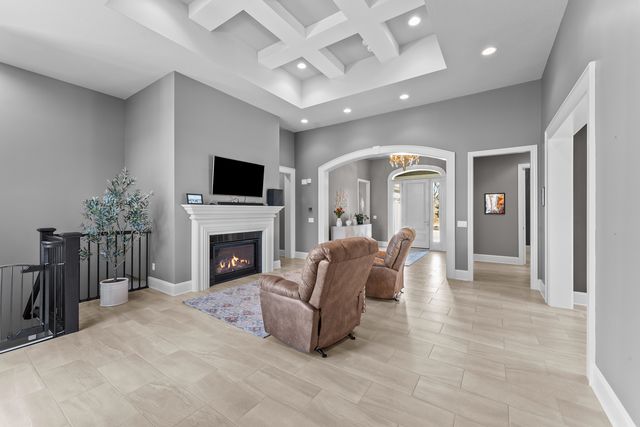 4928 Woody Creek, Bettendorf, IA 52722