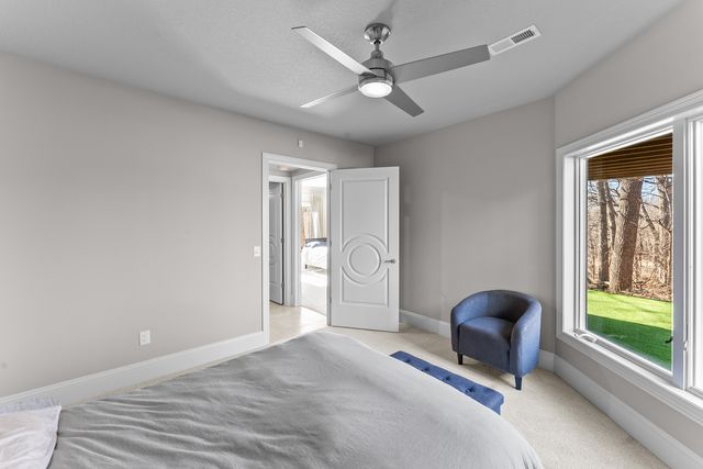 4928 Woody Creek, Bettendorf, IA 52722