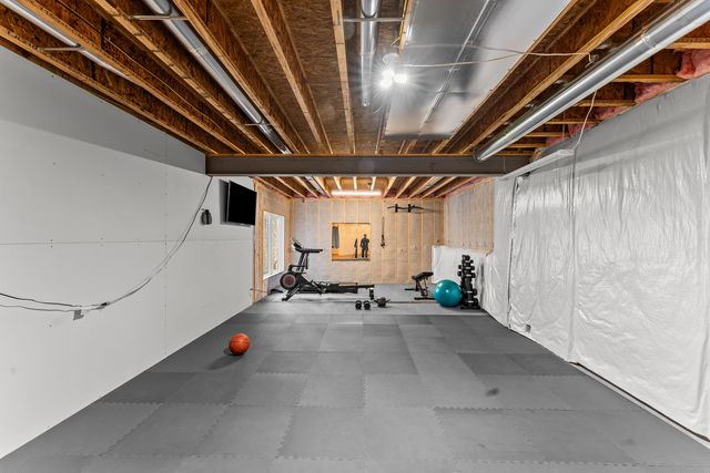 4928 Woody Creek, Bettendorf, IA 52722