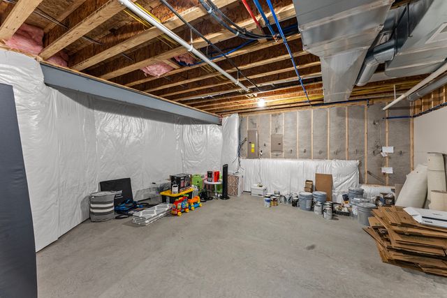 4928 Woody Creek, Bettendorf, IA 52722