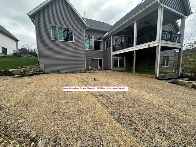 4928 Woody Creek, Bettendorf, IA 52722