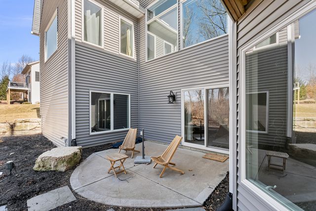 4928 Woody Creek, Bettendorf, IA 52722