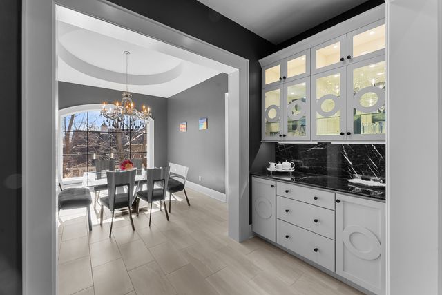 4928 Woody Creek, Bettendorf, IA 52722