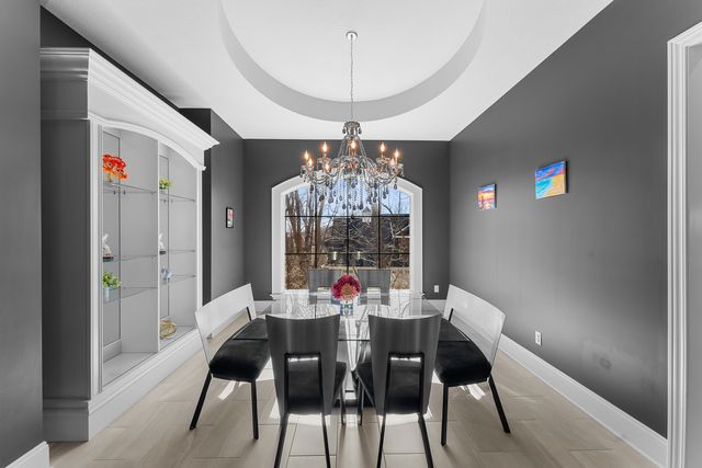 4928 Woody Creek, Bettendorf, IA 52722