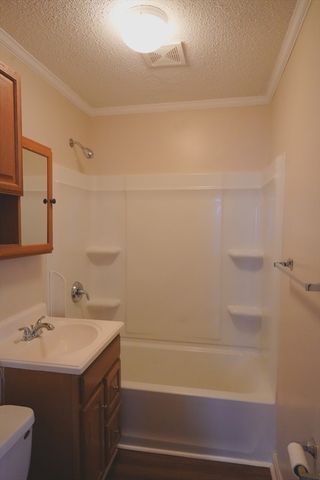 10 Clinton Ave, Lowell, MA 01854