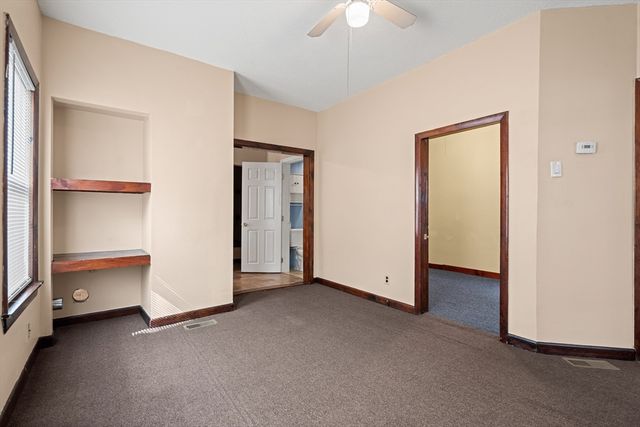 10 Clinton Ave, Lowell, MA 01854