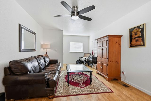 49 W Oak, Colfax, CA 95713