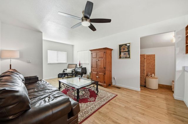 49 W Oak, Colfax, CA 95713