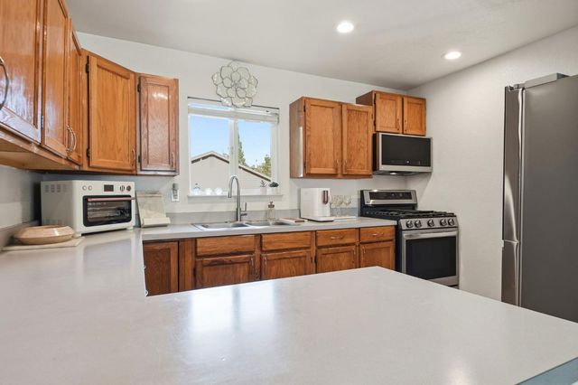 49 W Oak, Colfax, CA 95713