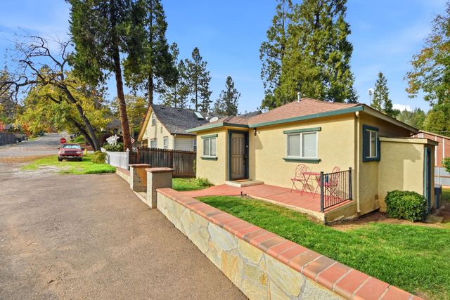 49 W Oak, Colfax, CA 95713