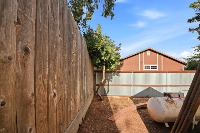 49 W Oak, Colfax, CA 95713