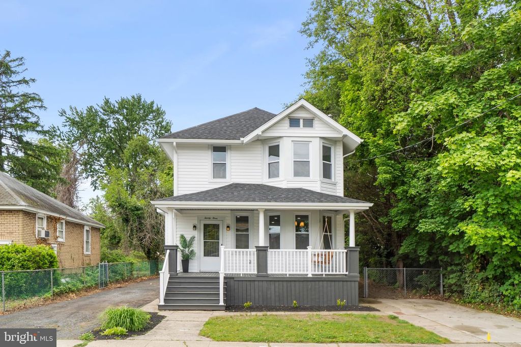 Image 1 of property listing at 23 STEWART AVE, Delran, NJ 08075