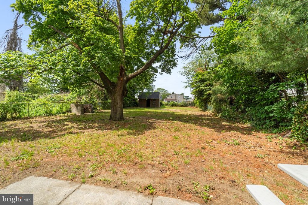 Image 16 of property listing at 23 STEWART AVE, Delran, NJ 08075