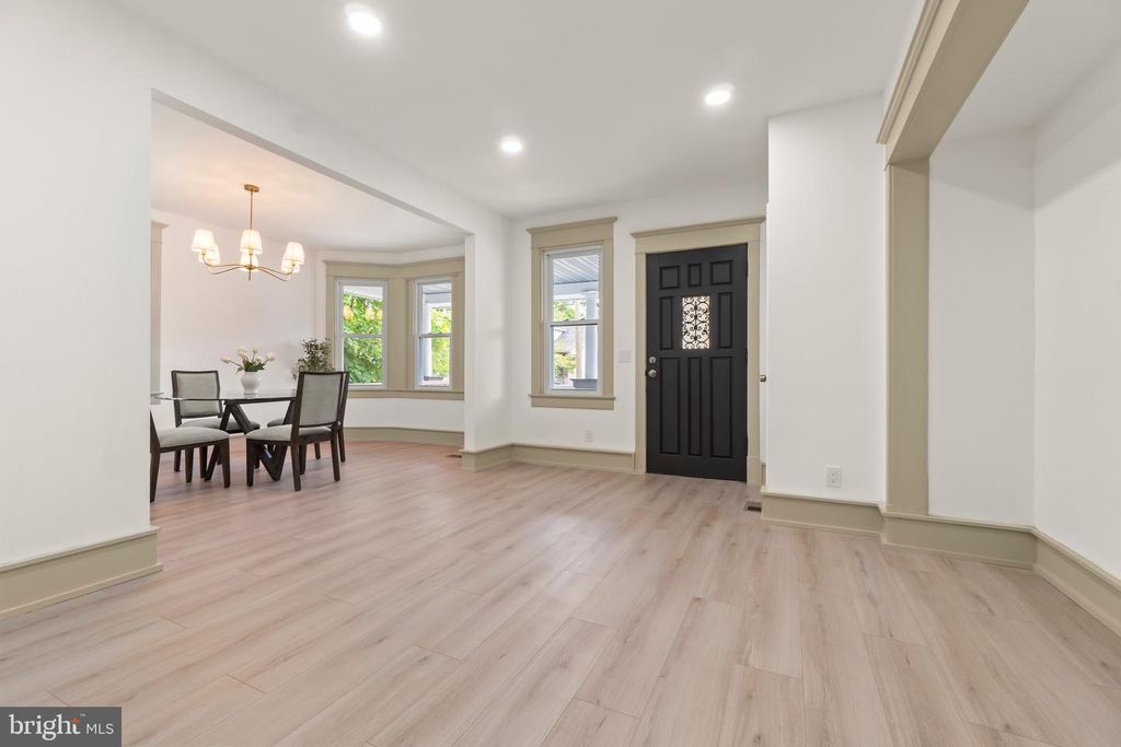 Image 4 of property listing at 23 STEWART AVE, Delran, NJ 08075
