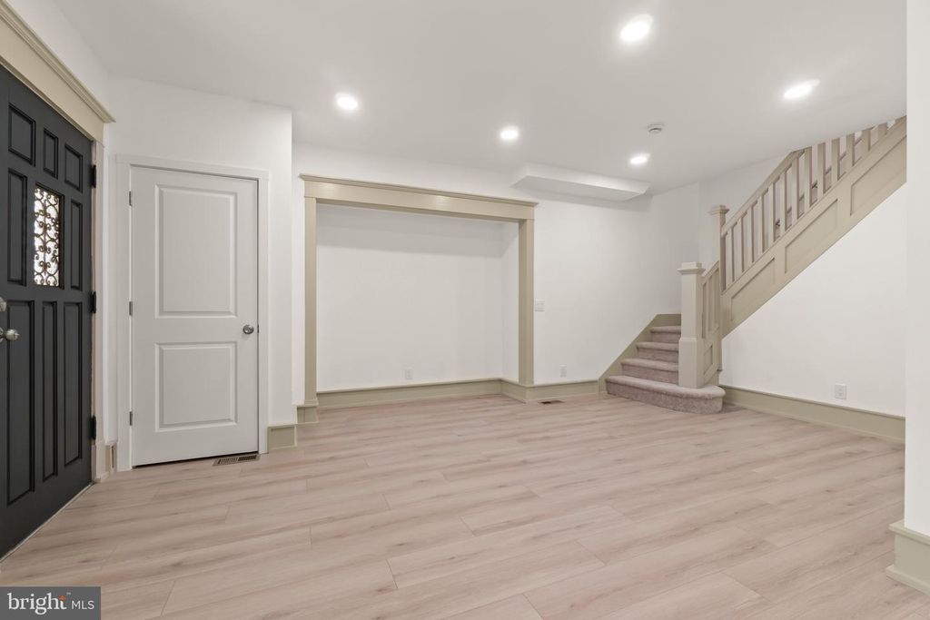 Image 8 of property listing at 23 STEWART AVE, Delran, NJ 08075