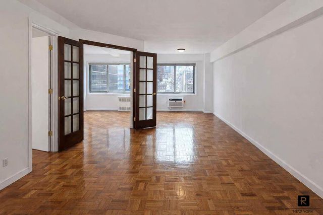 240 E 55th St Apt 9H, New York City, NY 10022