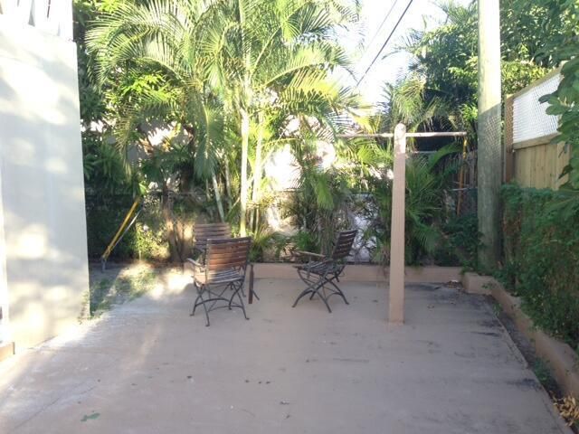1820 NE 56th Street, Fort Lauderdale, FL 33308