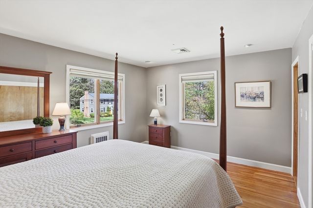 3 Hawthorne St, Acton, MA 01720