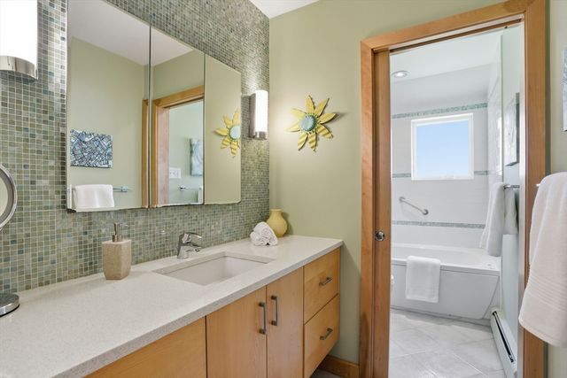 3 Hawthorne St, Acton, MA 01720