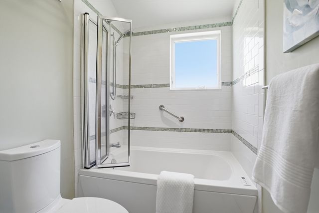 3 Hawthorne St, Acton, MA 01720