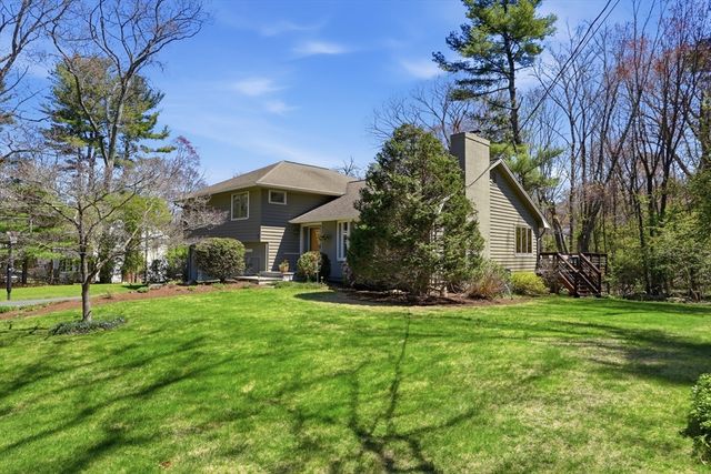 3 Hawthorne St, Acton, MA 01720