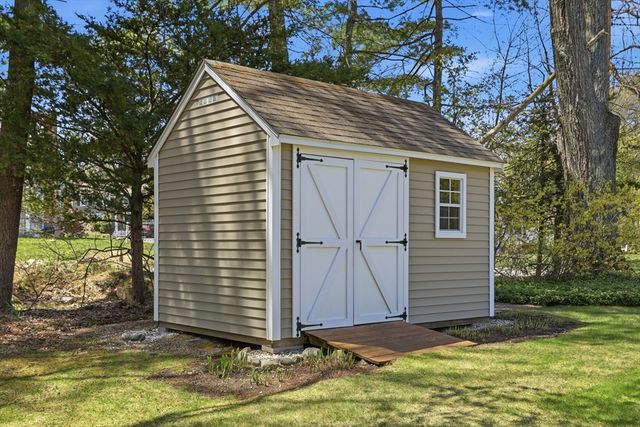 3 Hawthorne St, Acton, MA 01720