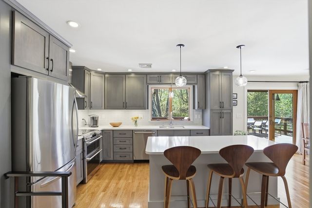 3 Hawthorne St, Acton, MA 01720