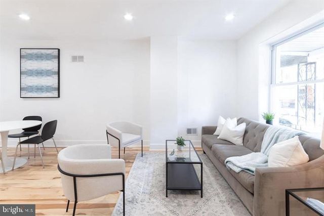 2937 NICHOLAS ST, Philadelphia, PA 19121