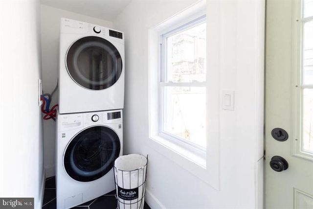 2937 NICHOLAS ST, Philadelphia, PA 19121