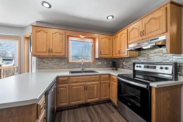 623 SUMMER WINDS DRIVE, Green Bay, WI 54311