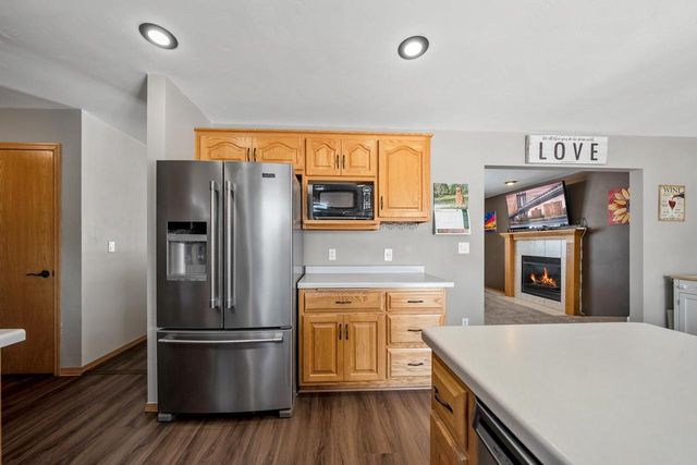 623 SUMMER WINDS DRIVE, Green Bay, WI 54311