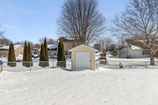 623 SUMMER WINDS DRIVE, Green Bay, WI 54311