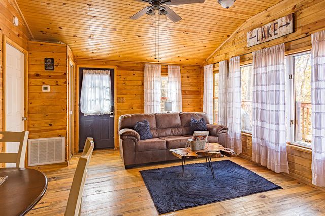 222 Cedar Bluff Ridge Road, Monticello, KY 42633