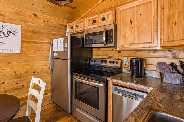 222 Cedar Bluff Ridge Road, Monticello, KY 42633