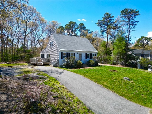 125 Lakeview Blvd, Plymouth, MA 02360
