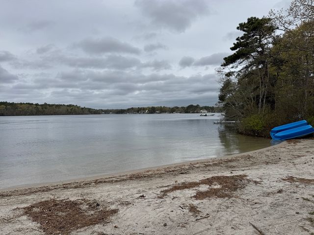 125 Lakeview Blvd, Plymouth, MA 02360