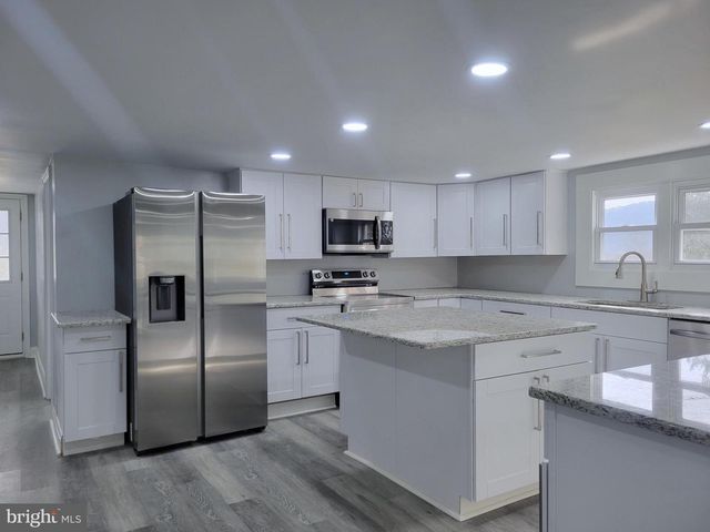 830 N LINCOLN, Duncannon, PA 17020