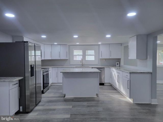 830 N LINCOLN, Duncannon, PA 17020