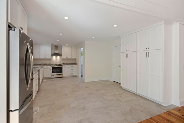 137 Sparrow Drive, Isle Of Palms, SC 29451