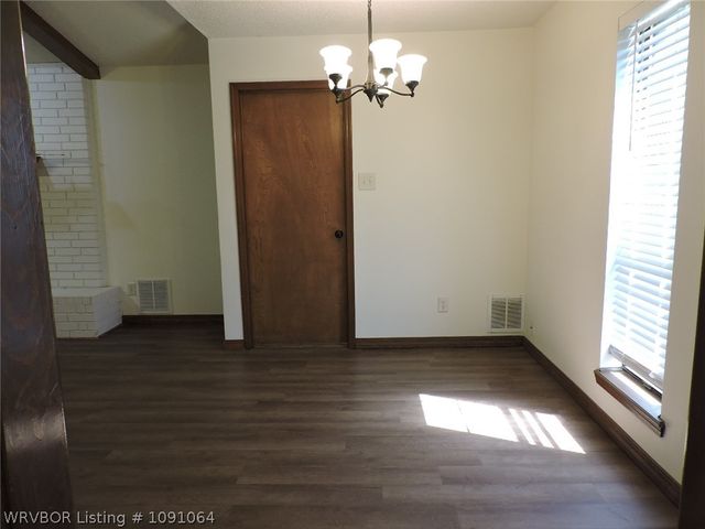 8617 Meadow Drive, Fort Smith, AR 72908