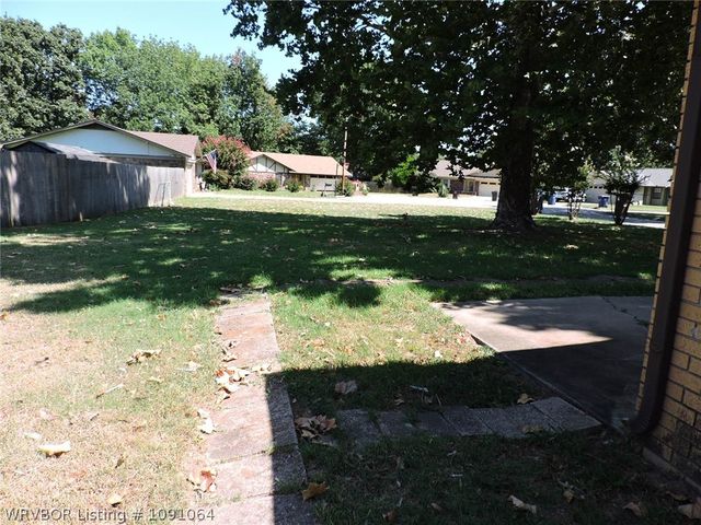 8617 Meadow Drive, Fort Smith, AR 72908