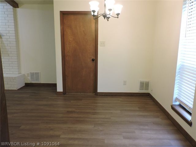 8617 Meadow Drive, Fort Smith, AR 72908