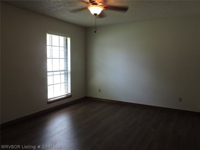 8617 Meadow Drive, Fort Smith, AR 72908