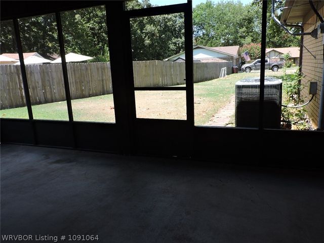 8617 Meadow Drive, Fort Smith, AR 72908