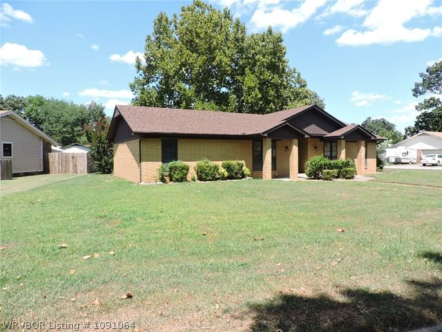 8617 Meadow Drive, Fort Smith, AR 72908