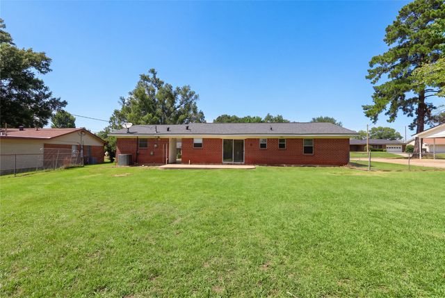 2713 Hoyte Drive, Shreveport, LA 71118