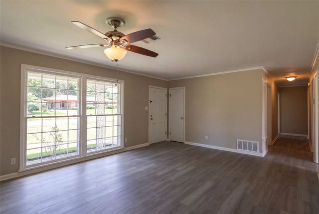 2713 Hoyte Drive, Shreveport, LA 71118