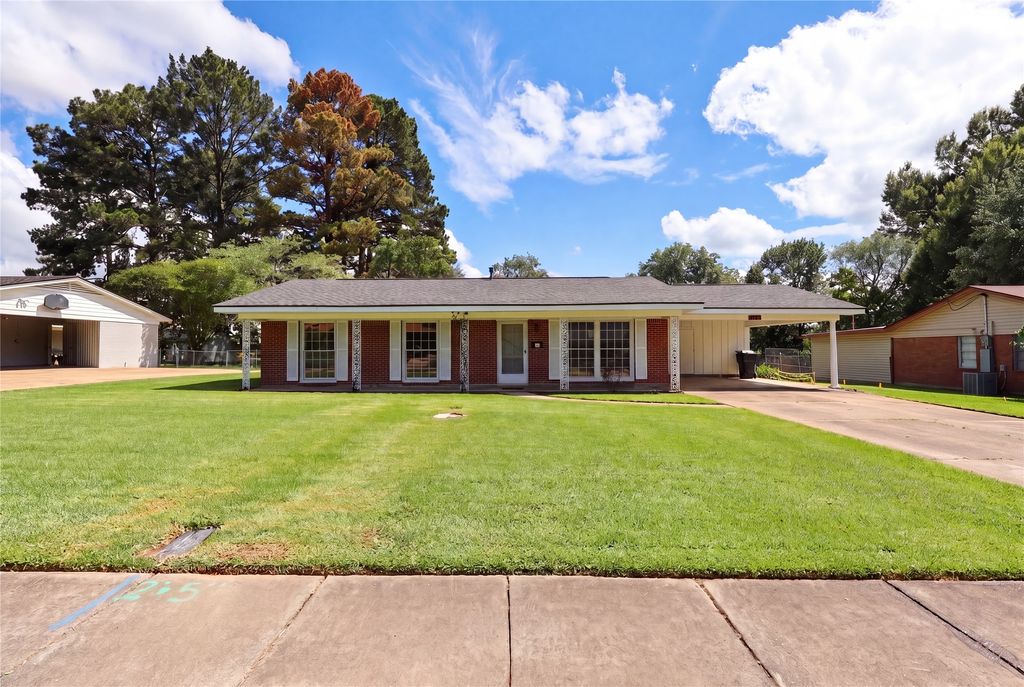 2713 Hoyte Drive, Shreveport, LA 71118